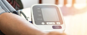 Troppi giovani con la pressione alta: come prevenirla